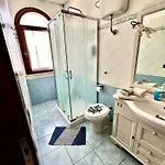 L'ancora Blu Apartment *